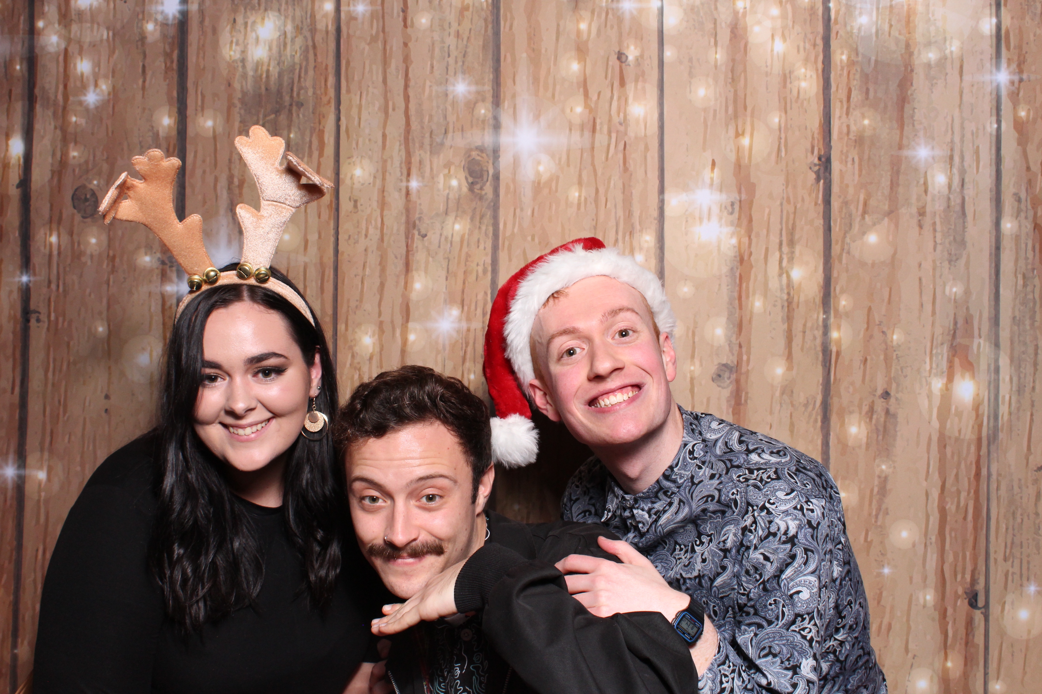 Tes Christmas party  | View more photos from the event at gallery.magicimages.uk/u/MagicImages/Tes-Christmas-party